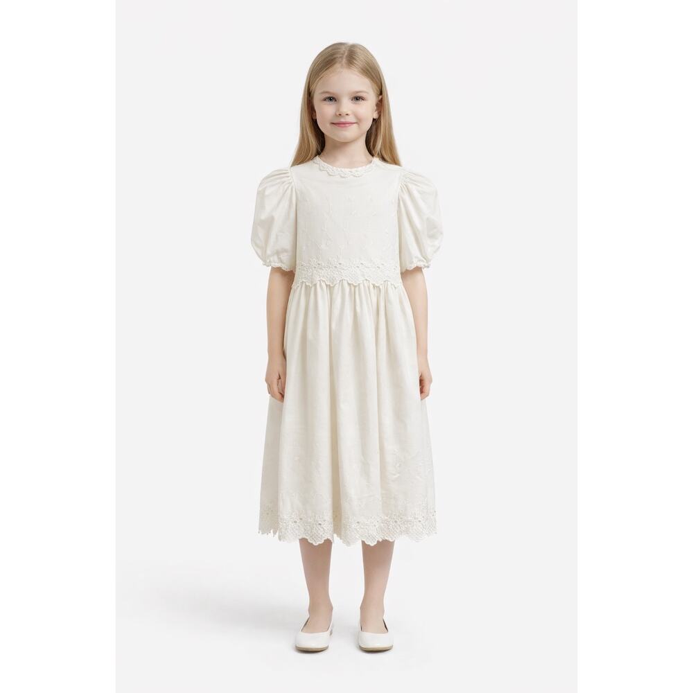1980s Ruth of Carolina Ivory Lace Trim Girls formal Puff Sleeve Dress USA age 8